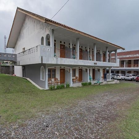 Hotel Puspa Sari Redpartner Киатер Екстериор снимка