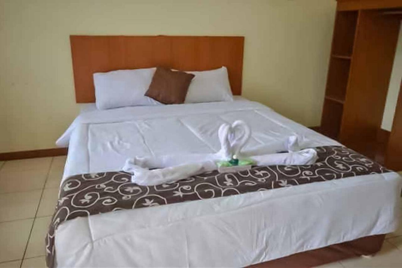 Hotel Puspa Sari Redpartner Киатер Екстериор снимка