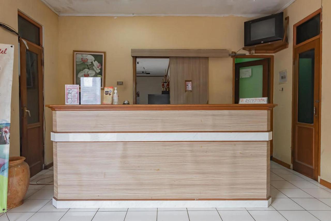 Hotel Puspa Sari Redpartner Киатер Екстериор снимка
