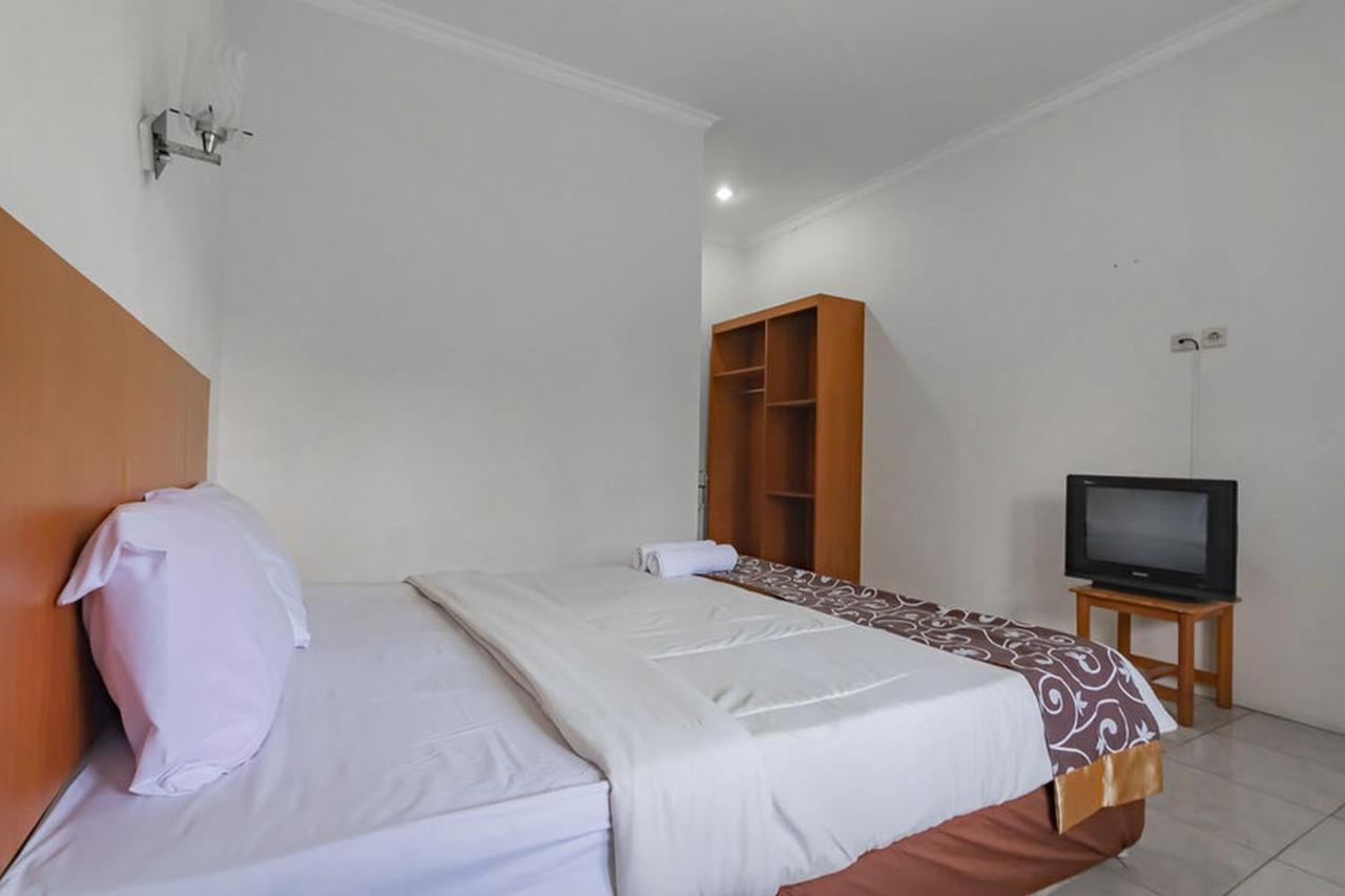 Hotel Puspa Sari Redpartner Киатер Екстериор снимка