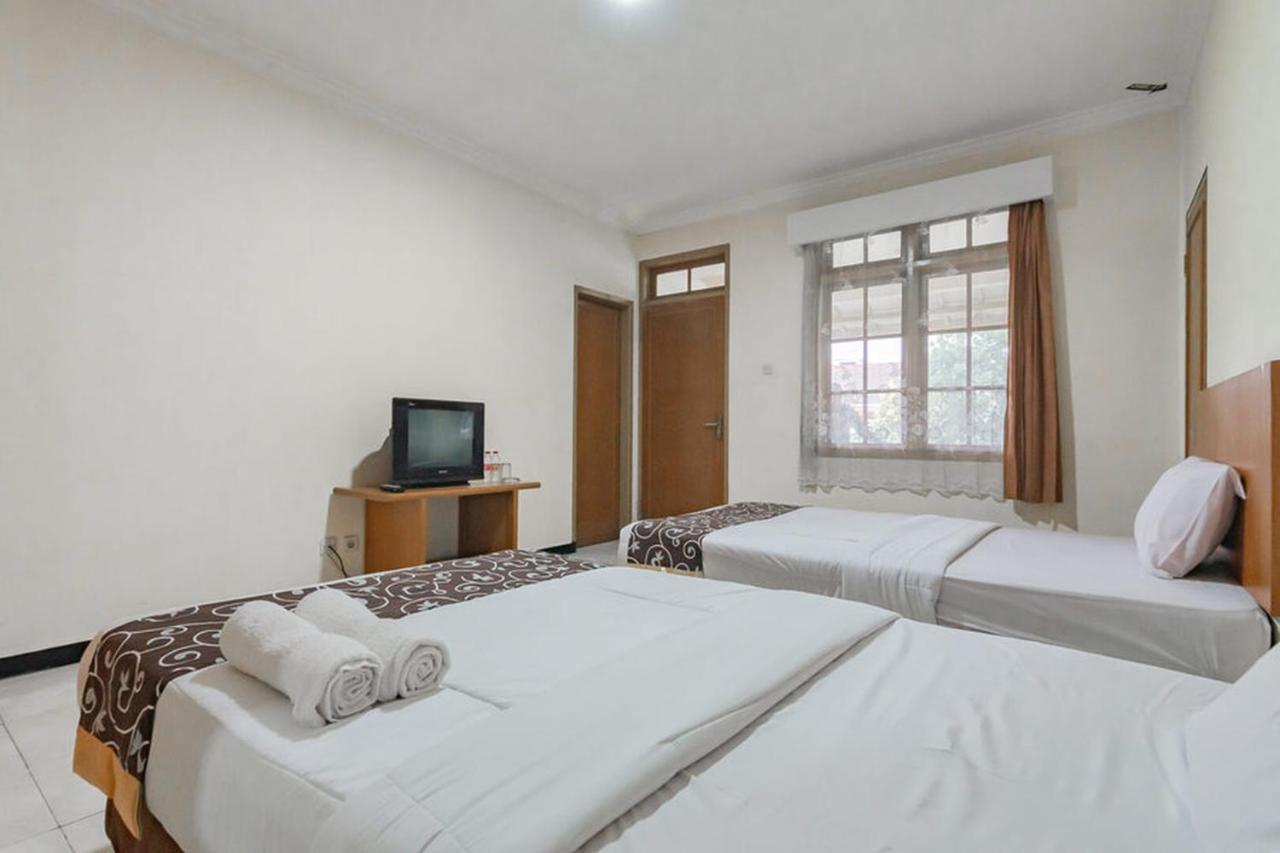 Hotel Puspa Sari Redpartner Киатер Екстериор снимка