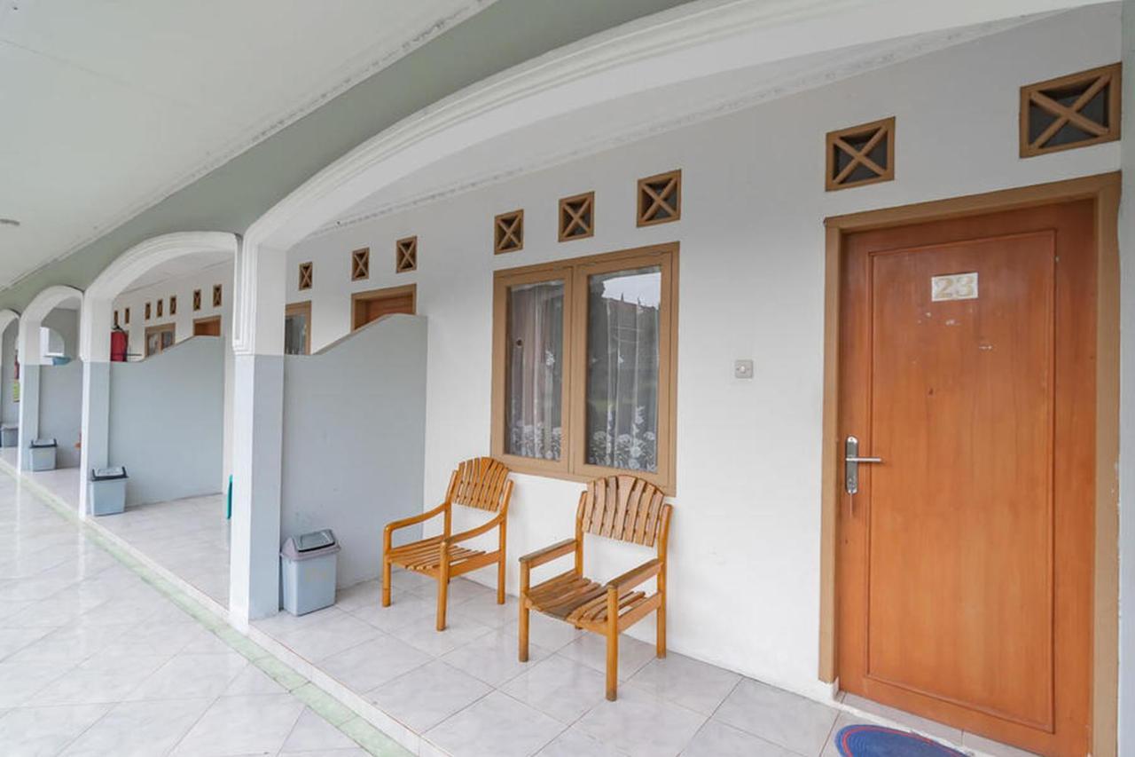 Hotel Puspa Sari Redpartner Киатер Екстериор снимка
