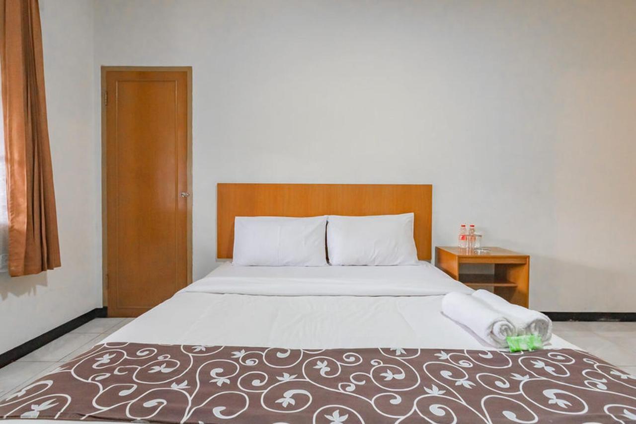 Hotel Puspa Sari Redpartner Киатер Екстериор снимка