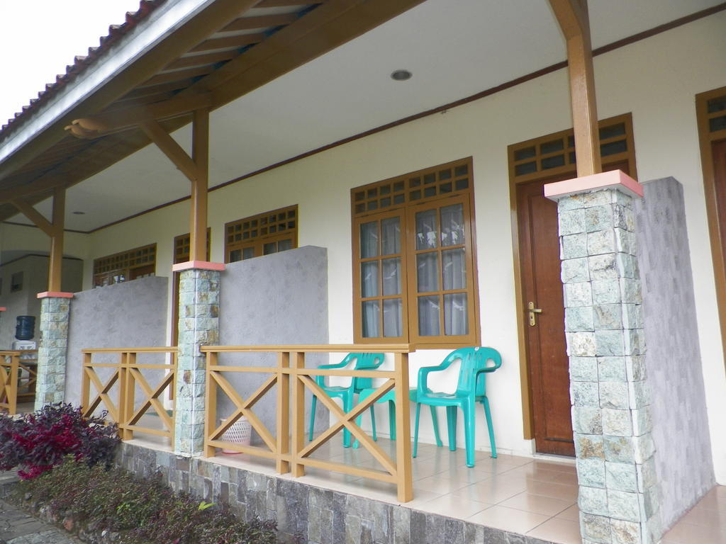 Hotel Puspa Sari Redpartner Киатер Стая снимка