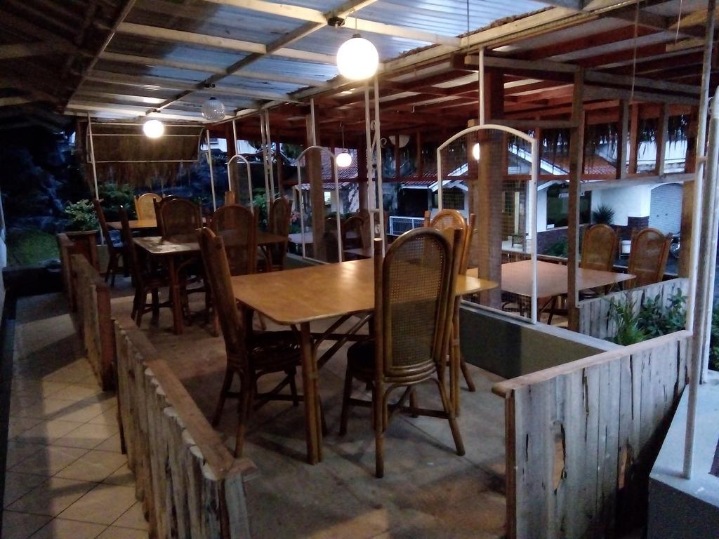 Hotel Puspa Sari Redpartner Киатер Екстериор снимка